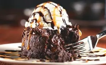 Molten Lava Cake Longhorn Steakhouse Desserts Menu